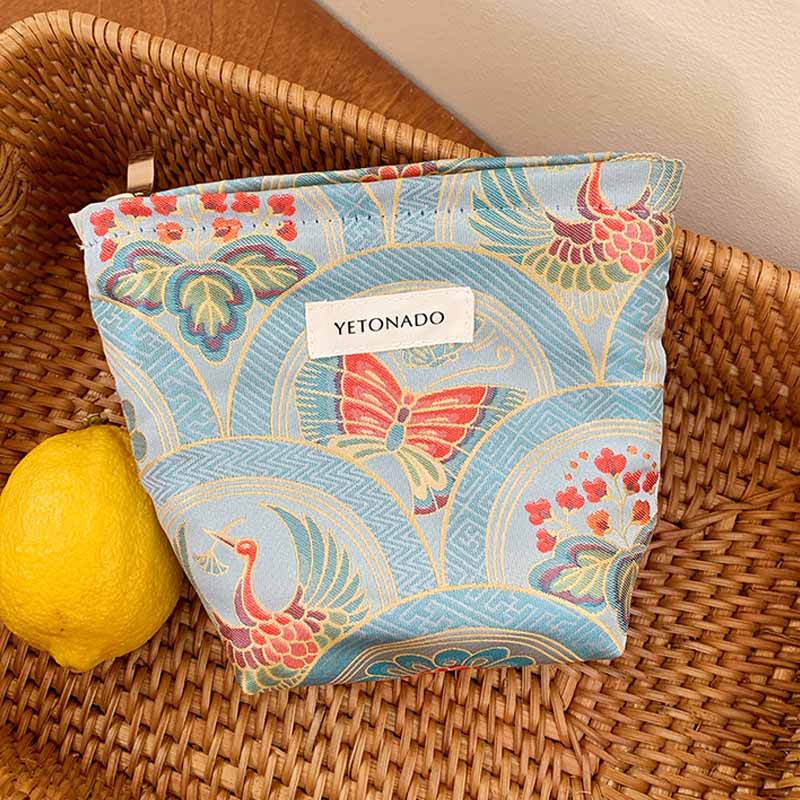 Elegant Butterfly Jacquard Portable Makeup Bag MK2BW6W10BOB390