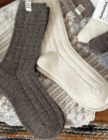 Trendy Wool Vertical Striped Warm Crew Socks DP25H537