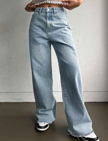 Loose Embroidered Pocket Straight Leg Jeans DP25G680