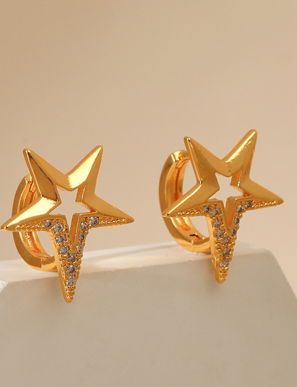 Irregular Five Pointed Star Hoop Earrings DPJE1315