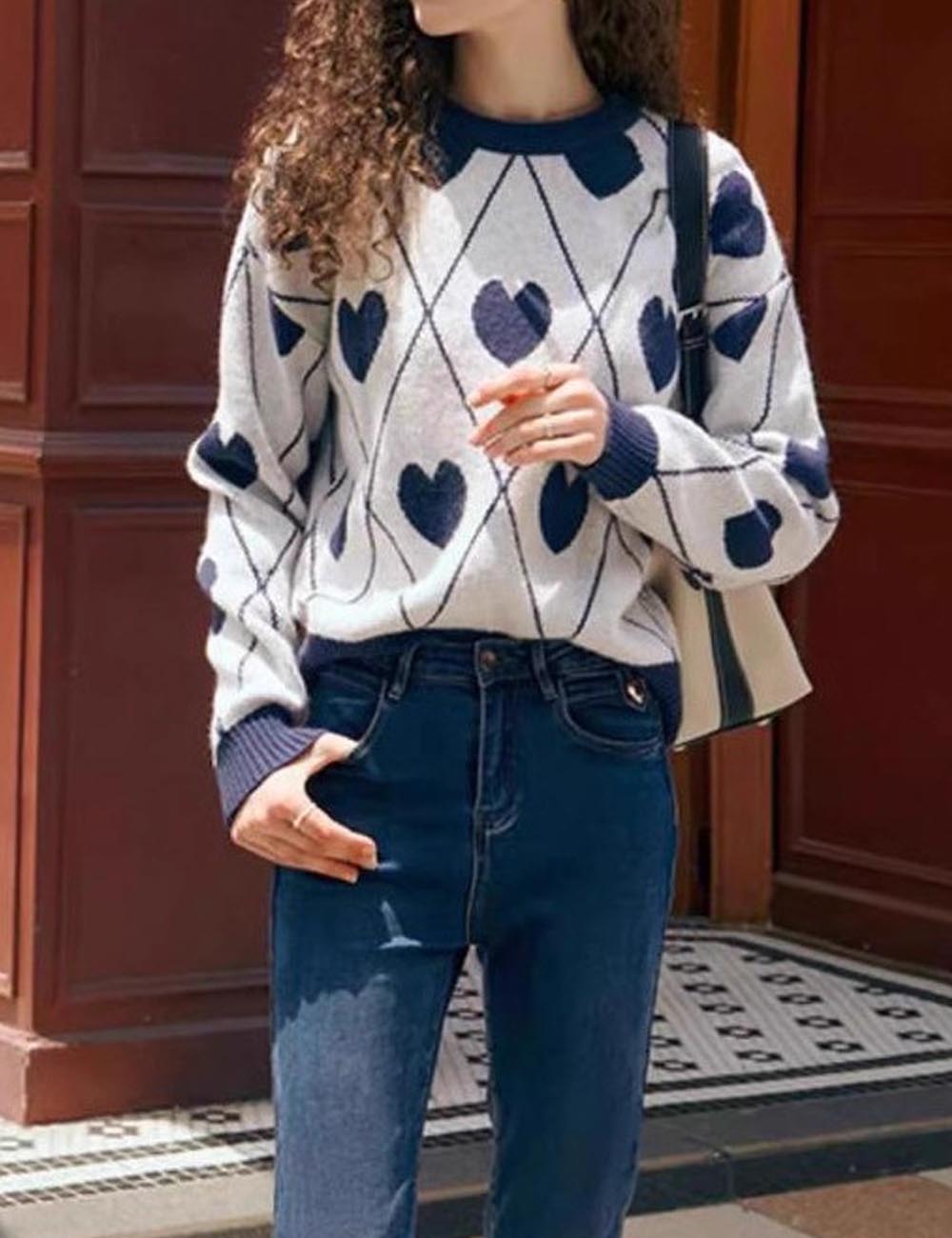 Sweet Heart Jacquard Crew Neck Knit Sweater DP25G941