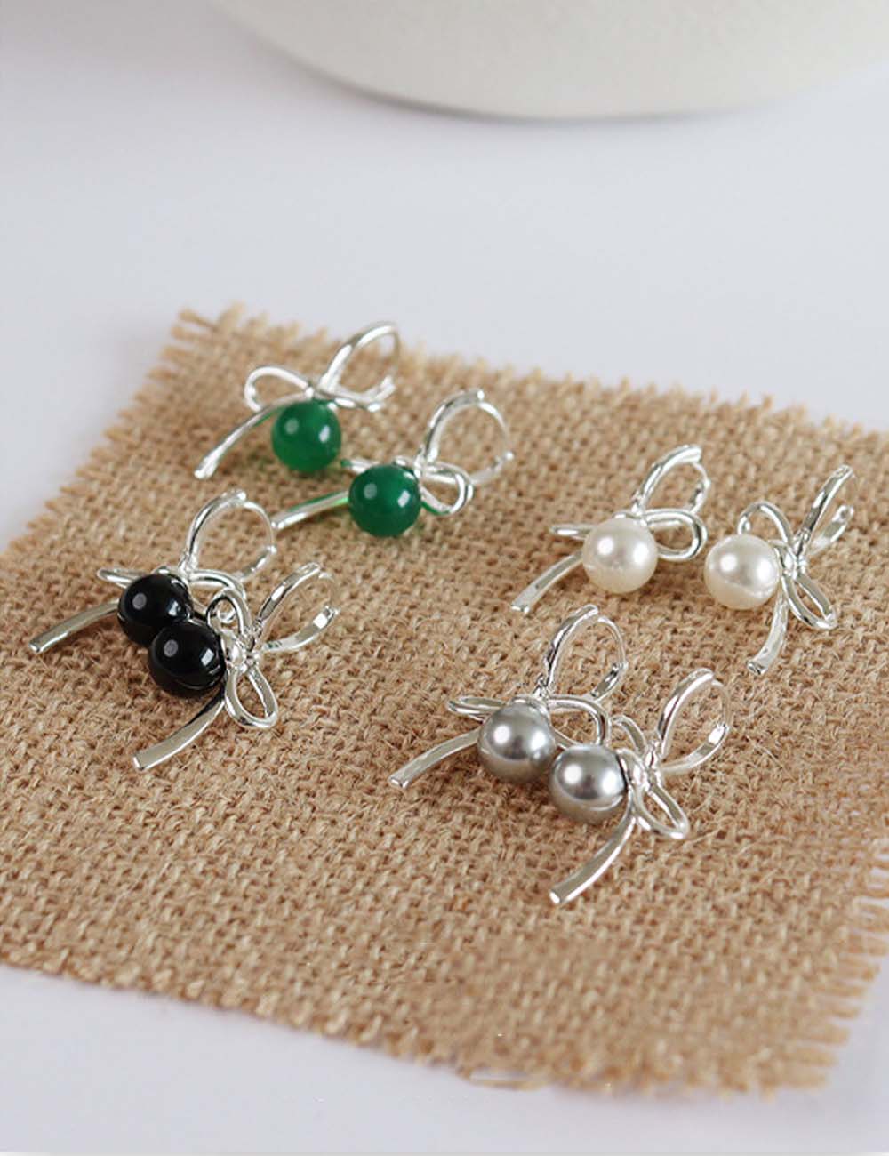 Elegant Bow Knot Pearl Stud Earrings DP25E703