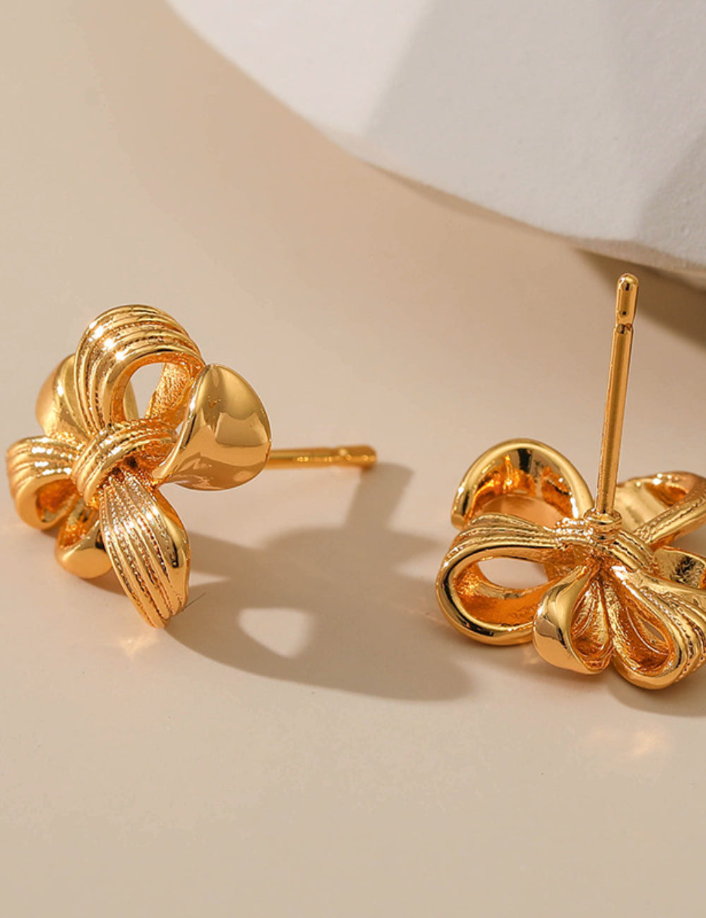 3D Stereo Design Bow Stud Earrings DPJE1300