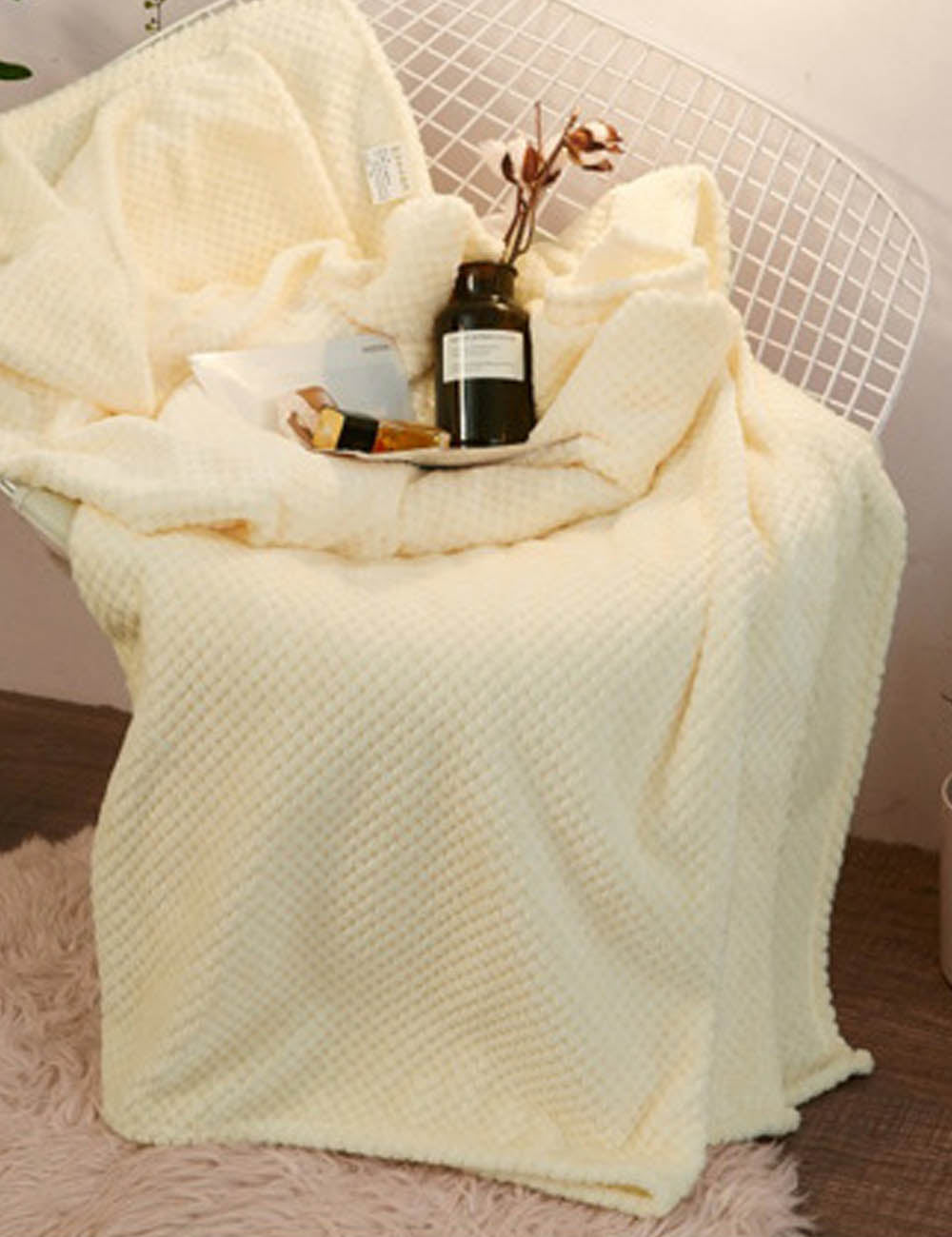 Pineapple Grid Coral Fleece Blanket - DippedShop Wholesale - #4419