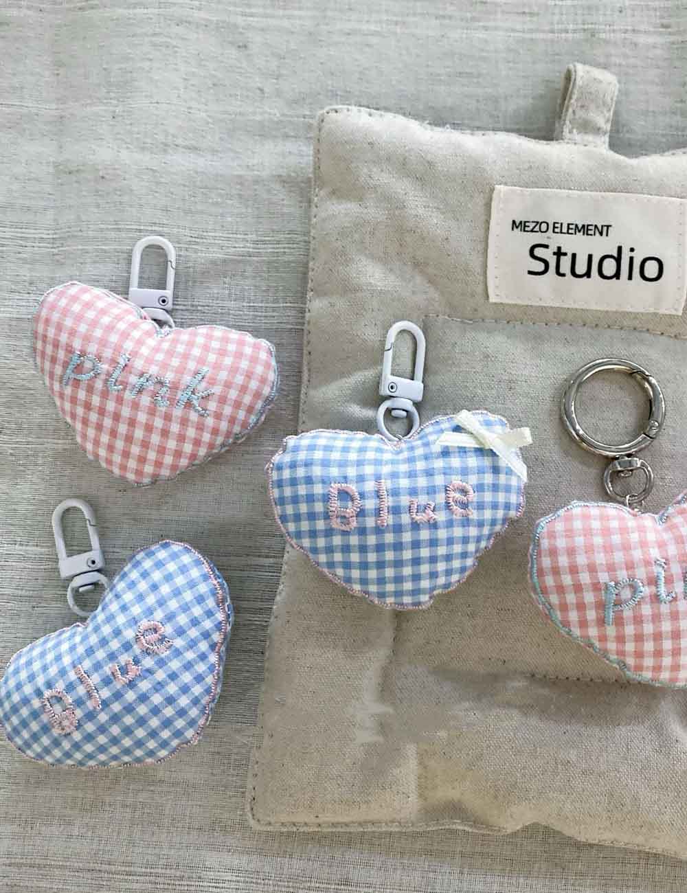 Sweet  Checkered Heart Pendant Bag Charm DP25F587