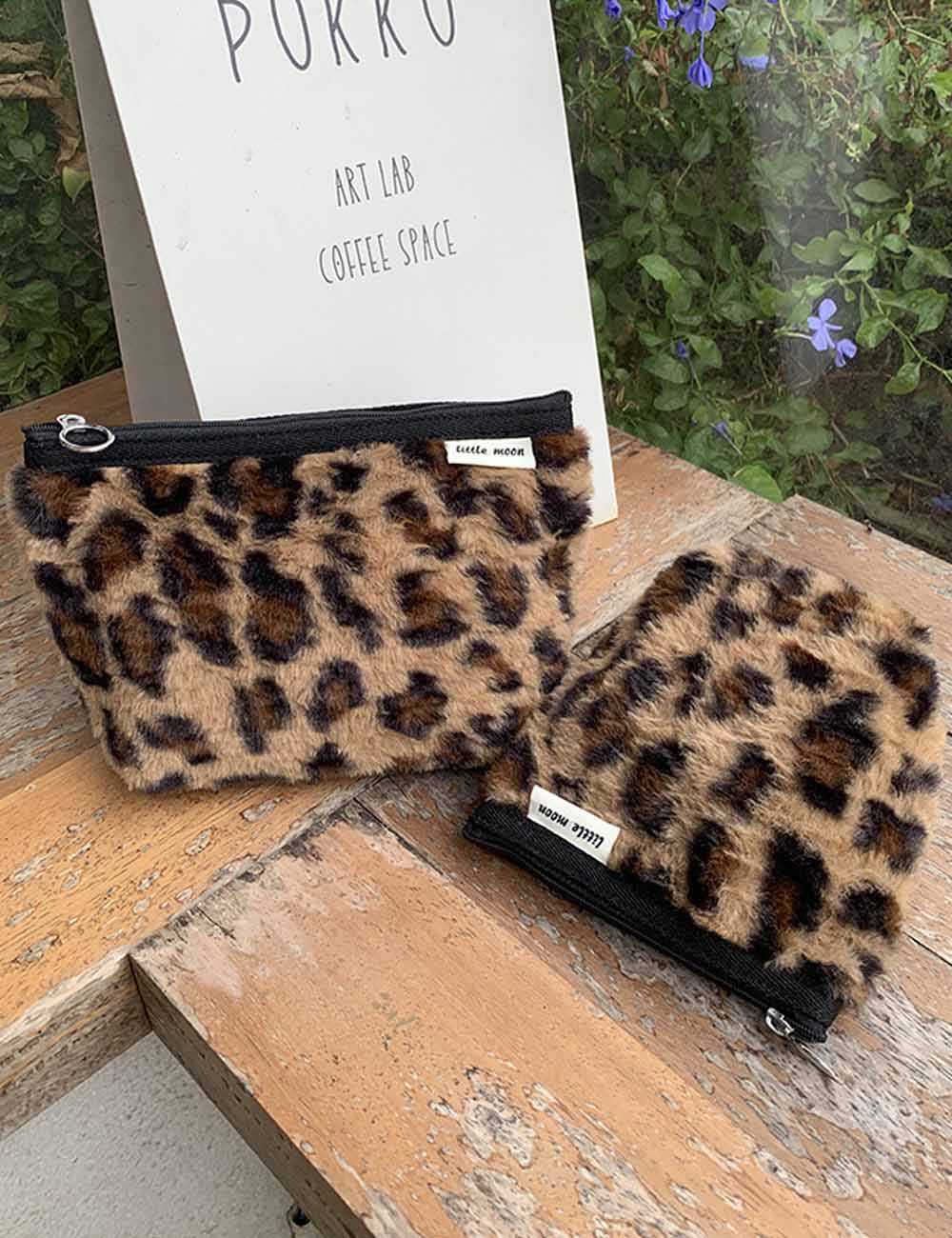Vintage Leopard Print Portable Cosmetic Bag DP25H549