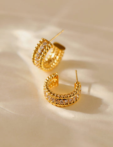 Trendy Twisted C Shaped Rhinestones Stud Earrings DP25D837