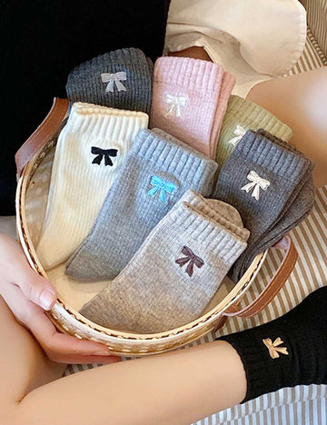 Bow Embroidery Solid Color Cotton Crew Socks DP25H527