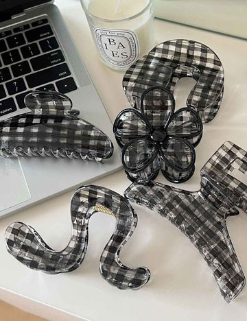 Black Plaid Geometric Sheer Hair Claw DP25E894