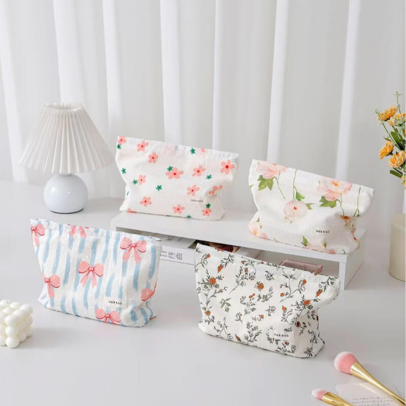 Elegant Floral Print Travel Cosmetic Pouch DP25C599