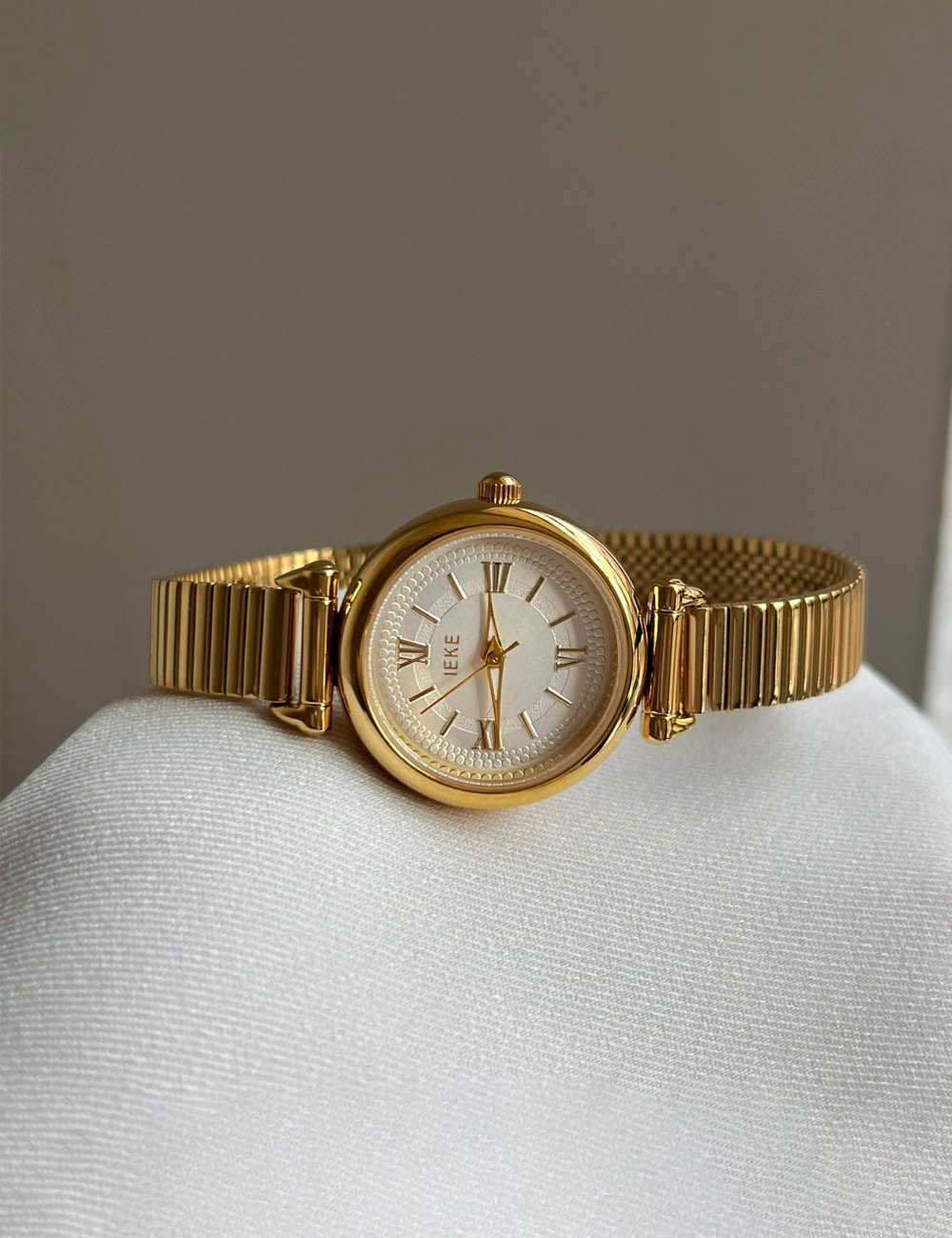 Minimalist Round Quartz Watch - DippedShop Wholesale - #0883