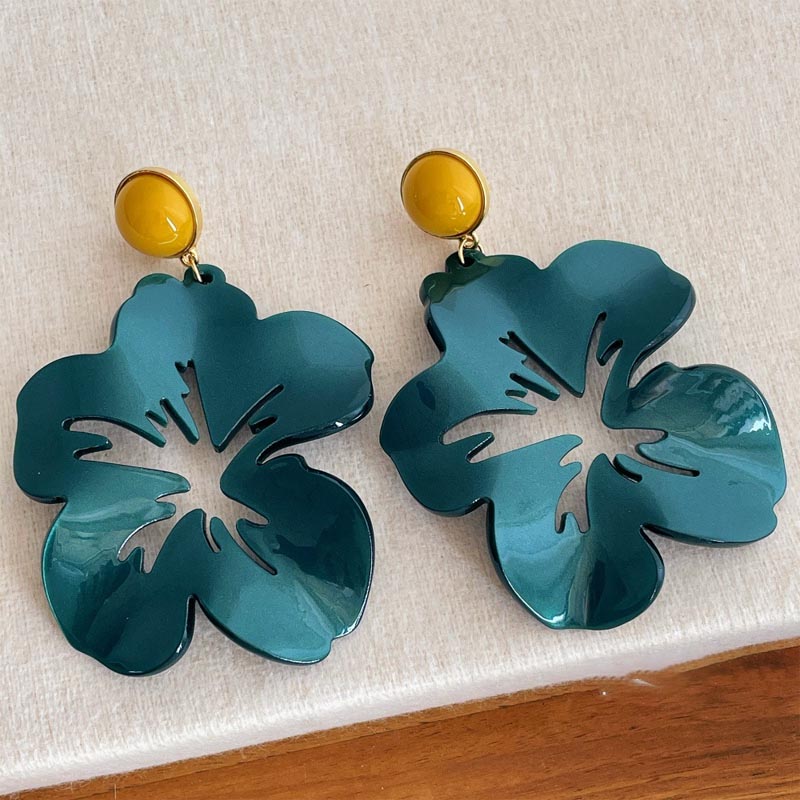 Vintage Flower Stud Earrings - DippedShop Wholesale - #1987