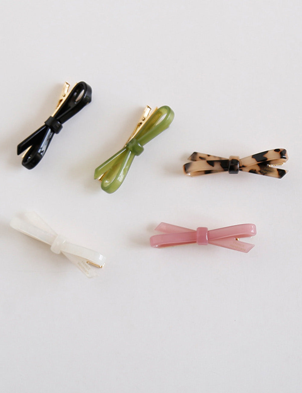 Elegant Minimalist Crossed Bow Acetate Hair Clip DP225E406