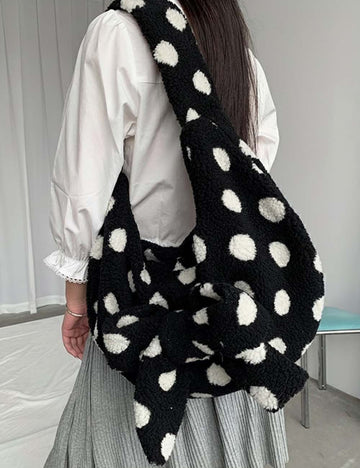 Polka Dots Plush Large Capacity Shoulder Bag DP25H588