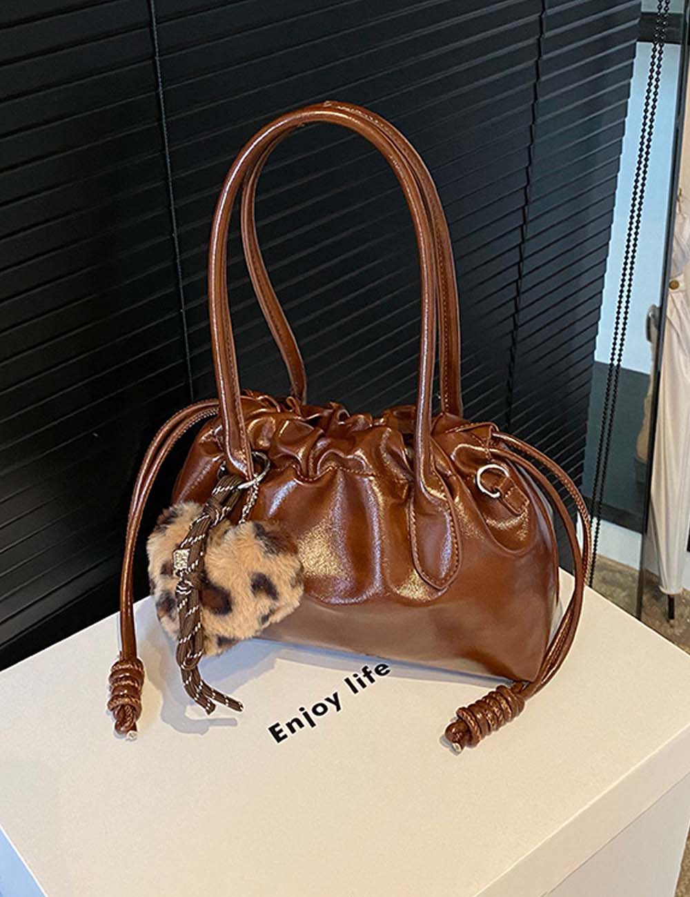 Vintage Pleated Crossbody Bag - DippedShop Wholesale - #4387