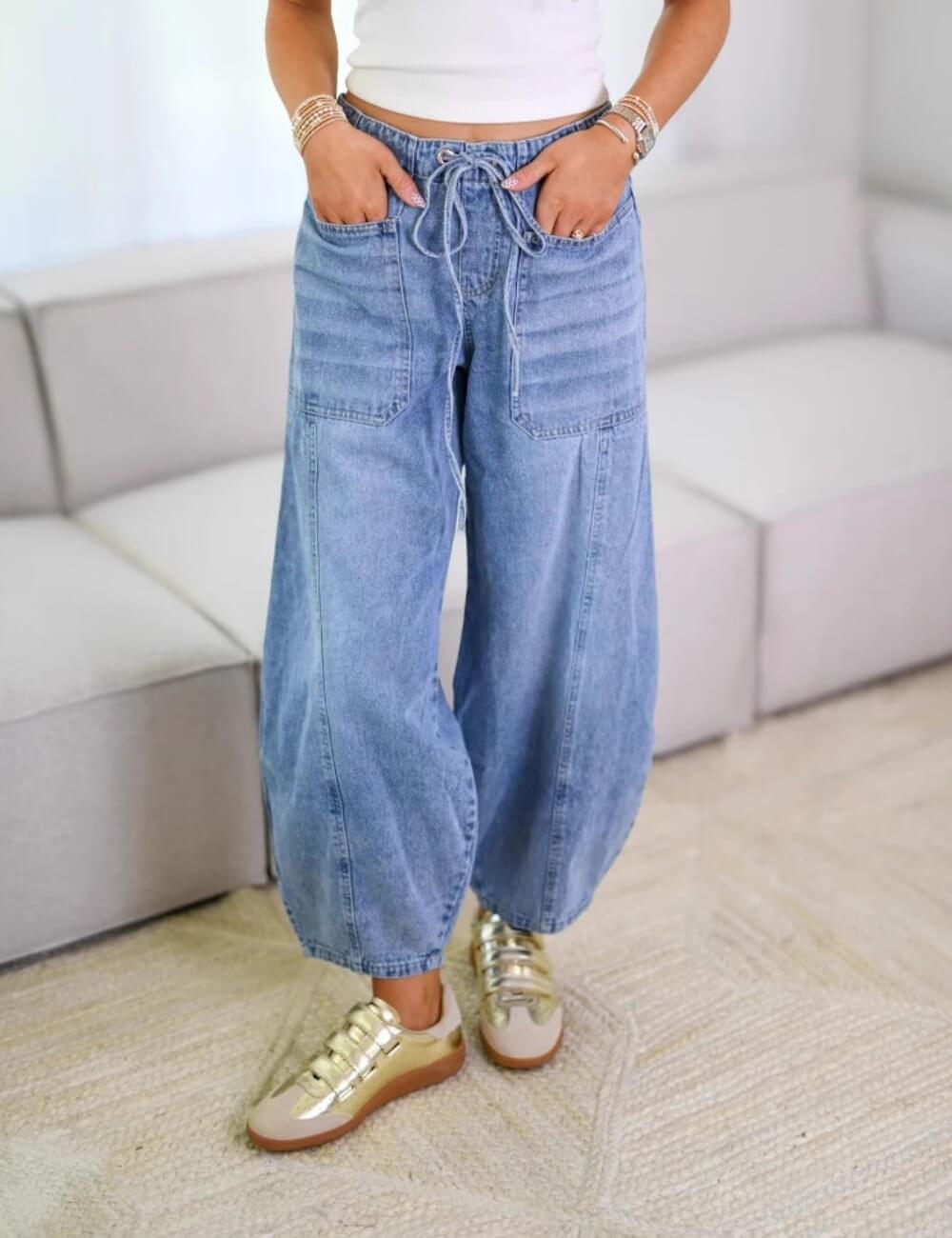 Washed Mid Rise Barrel Street Jeans DP25B807