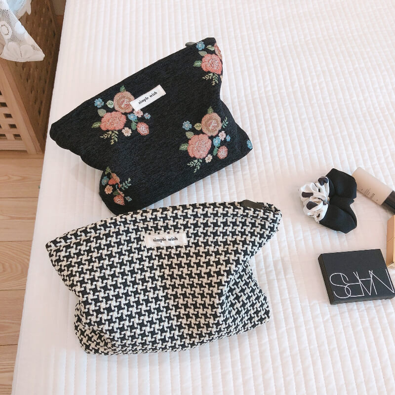 Classic Plaid Travel Cosmetic Bag DP25C595
