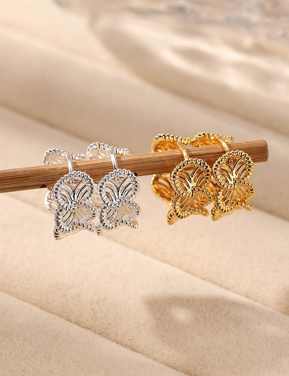 Hollow Gold Hoop Earrings - DippedShop Wholesale - #7763