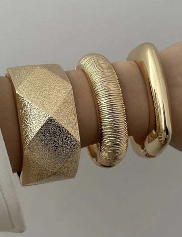Stylish Chunky Wide Bangle Bracelet DP25F819