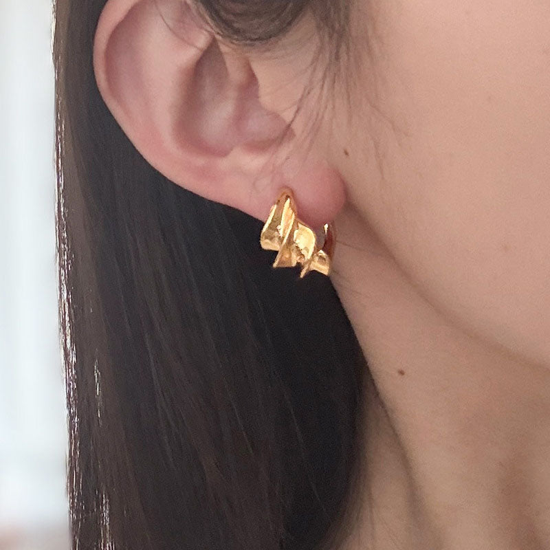 Chunky Gold C-Stud Earrings - DippedShop Wholesale - #8723