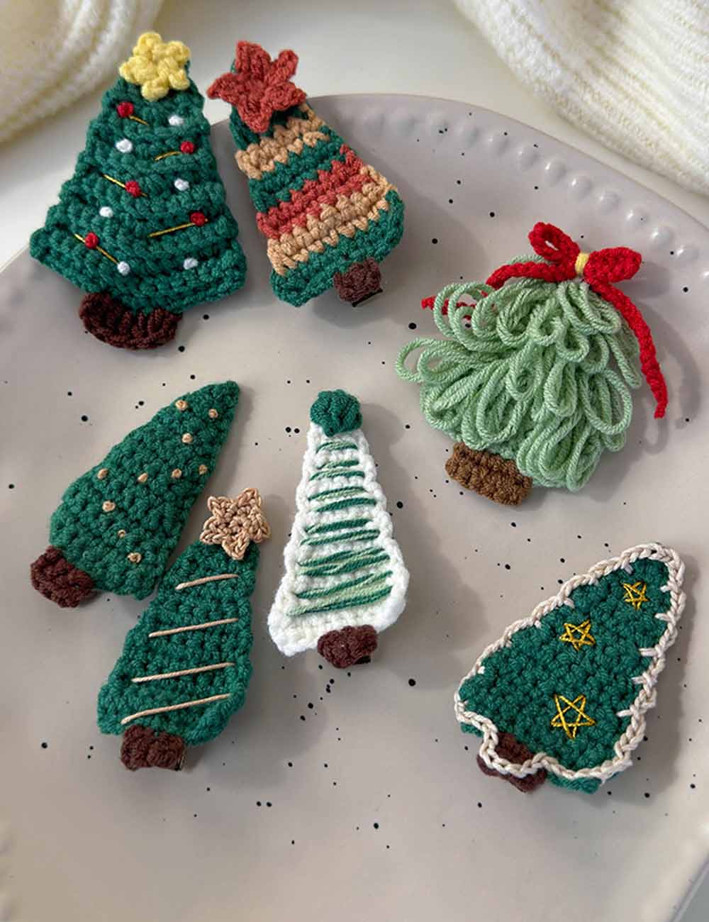 Sweet Hand Knitted Christmas Tree Hair Clip DP25G614