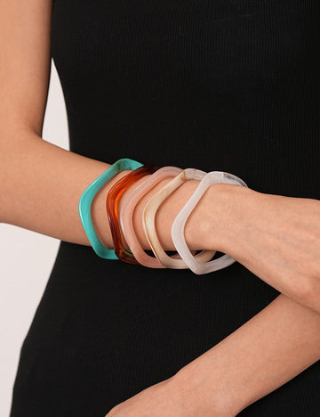 Irregular Wave Single Acrylic Bracelet DP25D622
