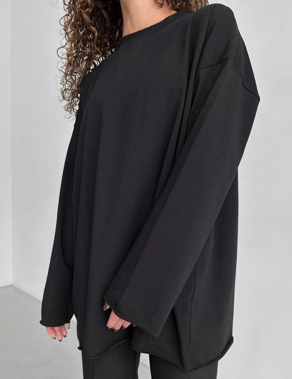 Simple Distressed Crew Neck Long Sleeve Top DP25E425